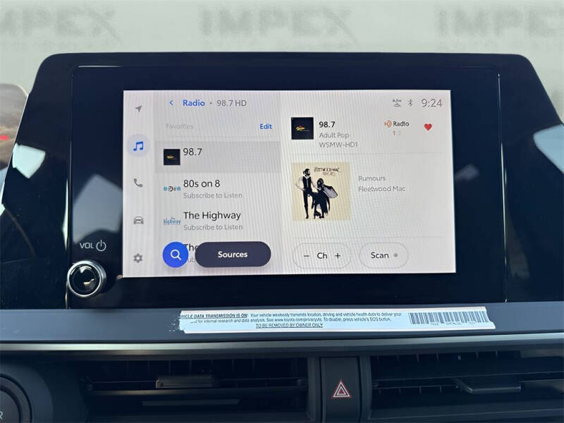 2024 Toyota Prius LE