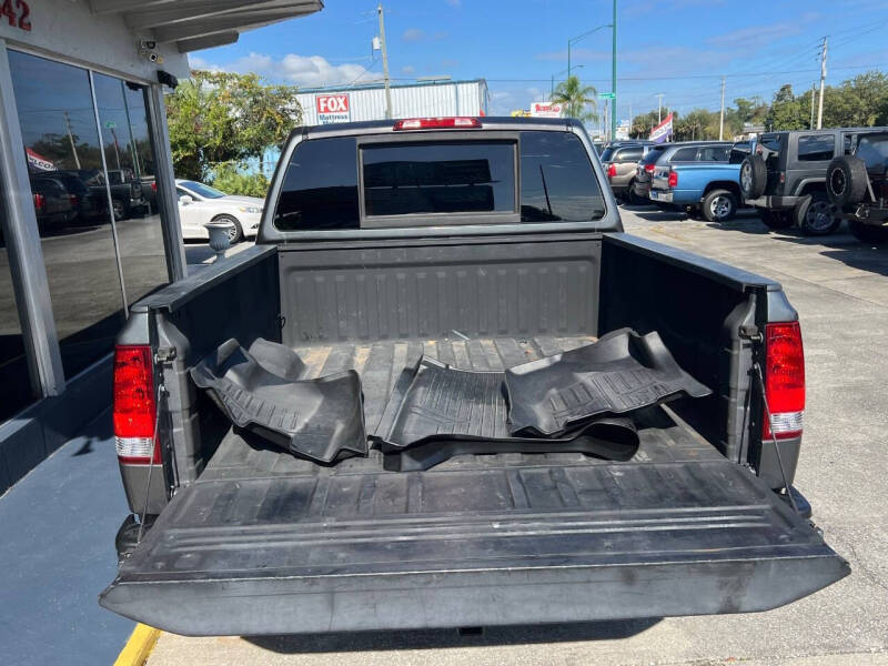 2015 Nissan Titan SV