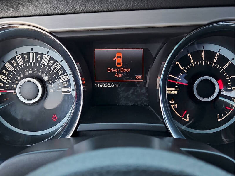 2013 Ford Mustang V6 Premium