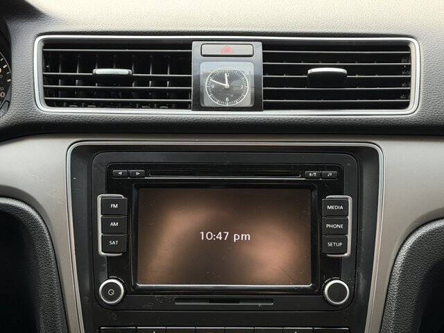 2015 Volkswagen Passat 1.8T Limited Edition