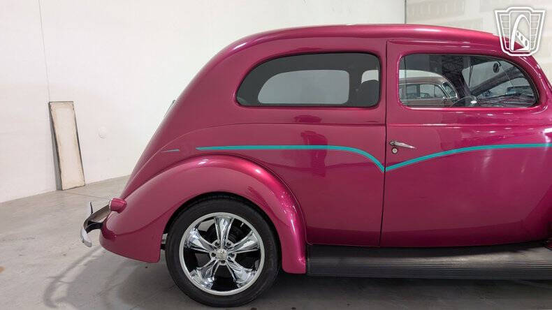 1937 Ford Tudor