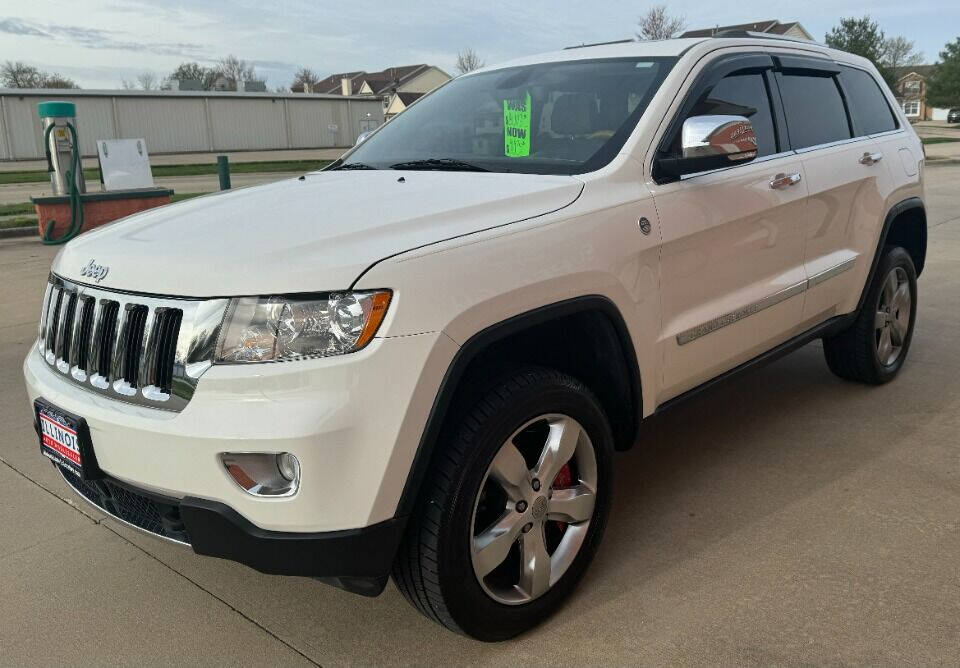 2011 Jeep Grand Cherokee for sale at Illinois Auto Wholesalers in Tolono, IL