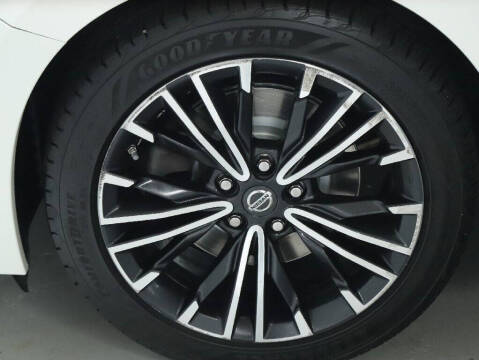 2017 Nissan Maxima Platinum