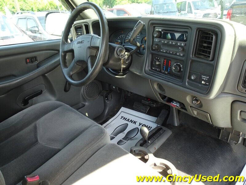 2005 GMC Sierra 2500HD Work Truck