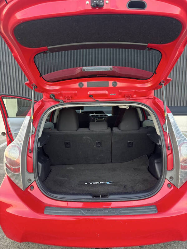 2012 Toyota Prius c Two