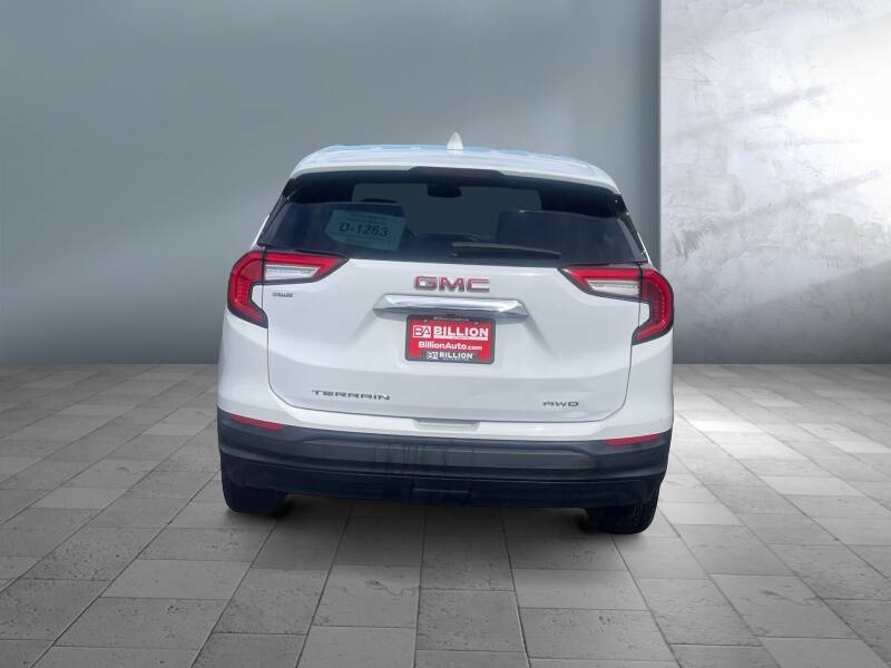 2024 GMC Terrain SLE