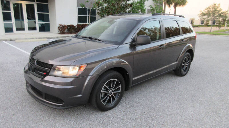 Dodge Journey's photo