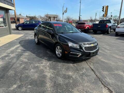2015 Chevrolet Cruze for sale at Corner Choice Motors in West Allis WI