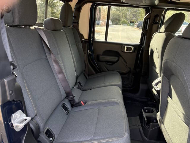 2025 Jeep Gladiator Willys