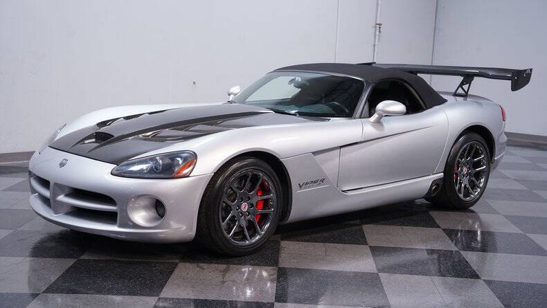 2005 Dodge Viper SRT-10