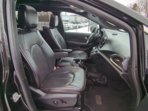 2020 Chrysler Pacifica Limited 35th Anniversary