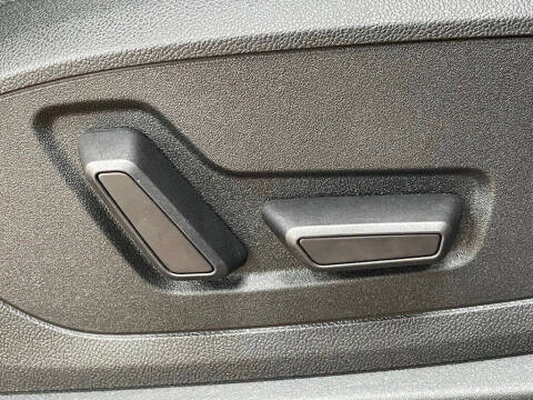 2021 Audi e-tron quattro Premium