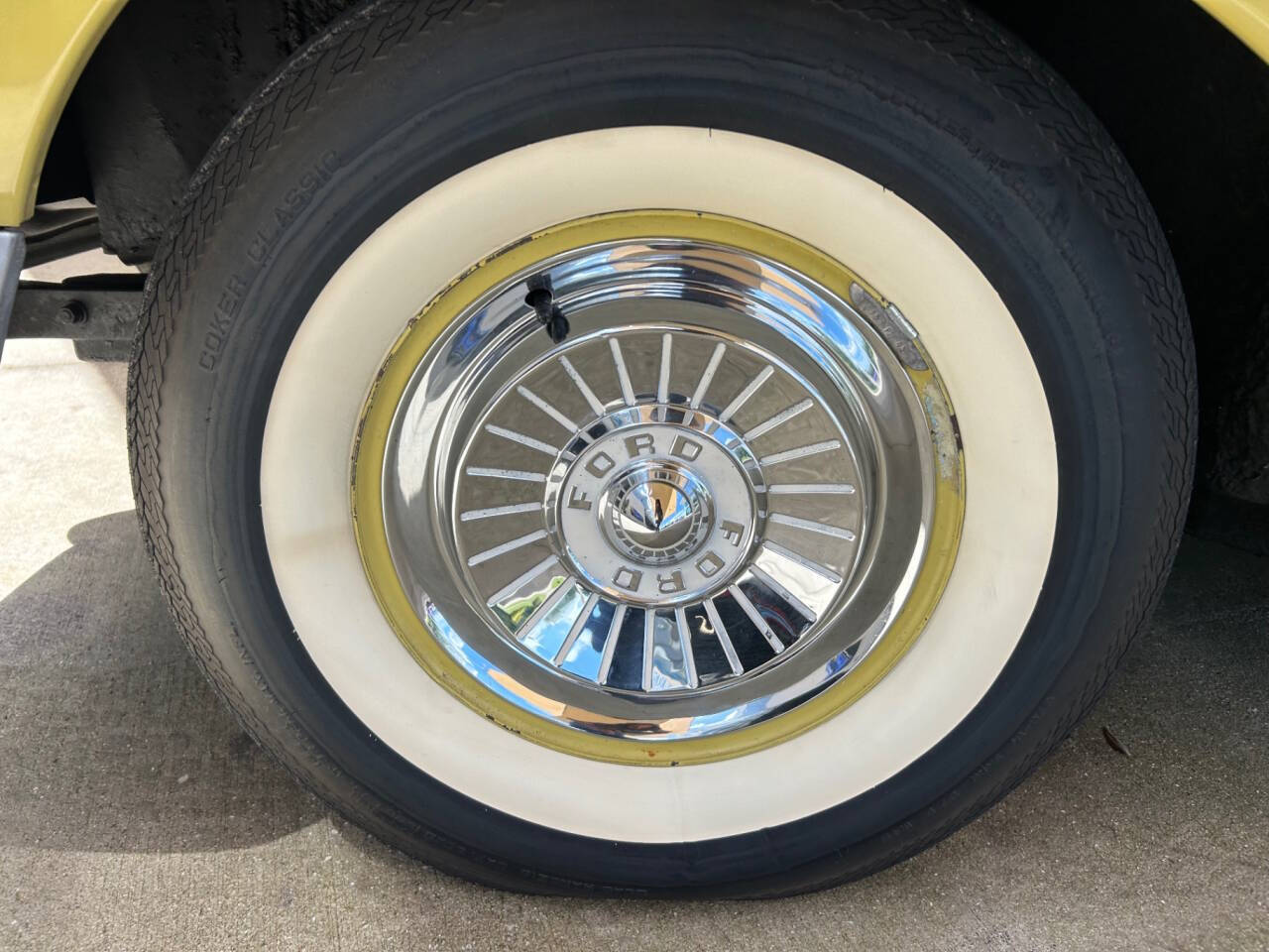 1957 Ford Fairlane 500 13