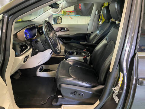 2017 Chrysler Pacifica Touring Plus