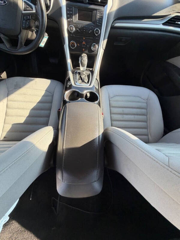 2014 Ford Fusion S