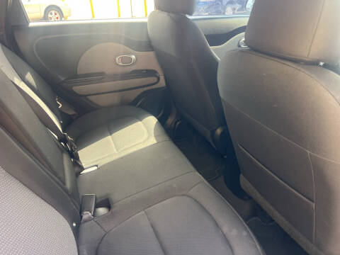 2017 Kia Soul +