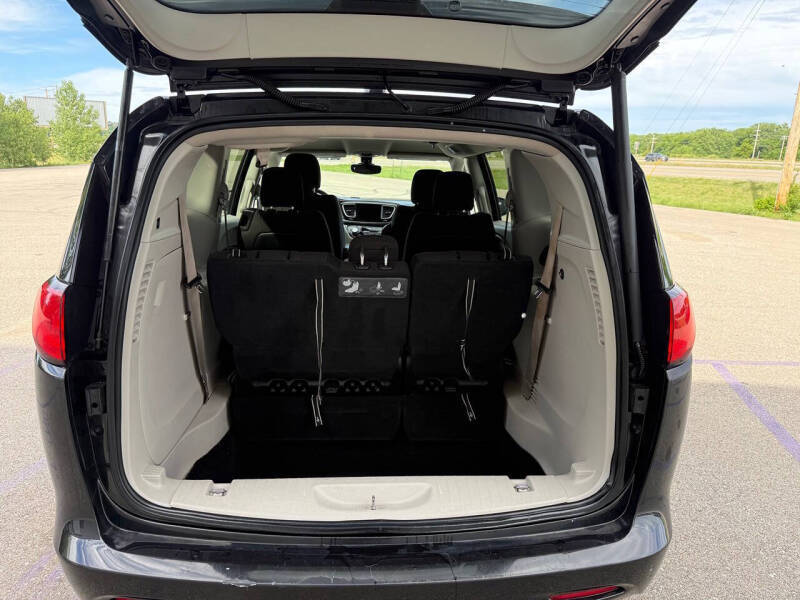 2017 Chrysler Pacifica Touring