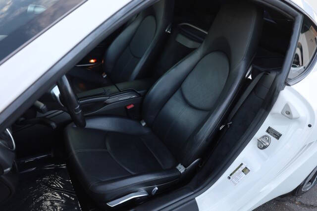2011 Porsche Cayman