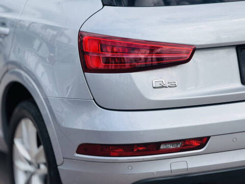 2017 Audi Q3 2.0T Premium