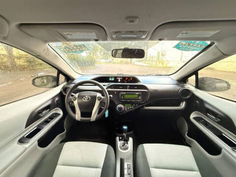 2014 Toyota Prius c Two