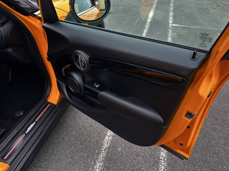2015 MINI Hardtop 4 Door Cooper