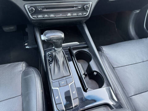 2017 Kia Cadenza Premium