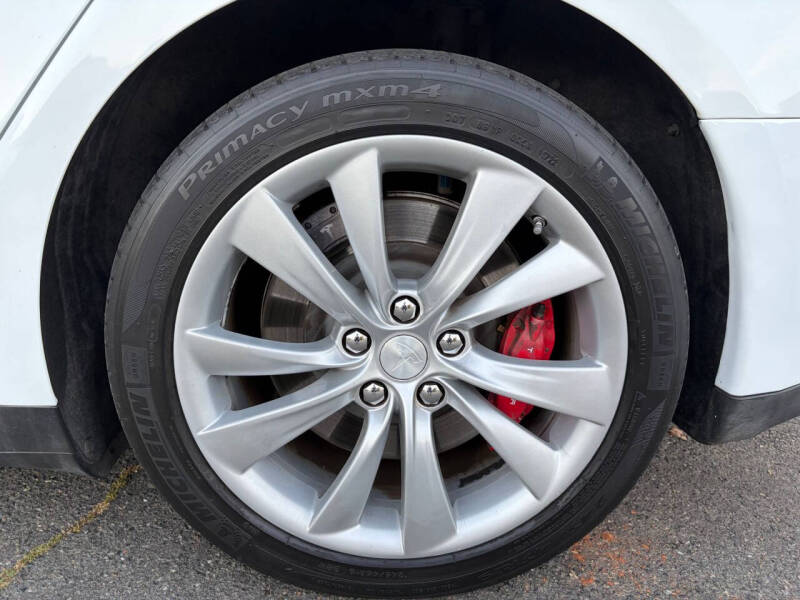 2014 Tesla Model S P85