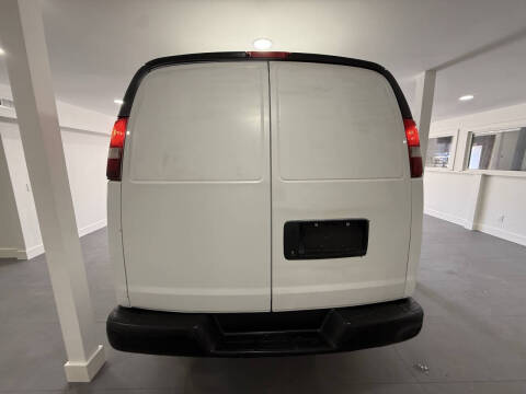 2017 Chevrolet Express 2500