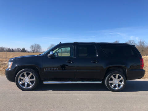 2007 Chevrolet Suburban for sale at Hitt & Mis Auto in Cape Girardeau MO