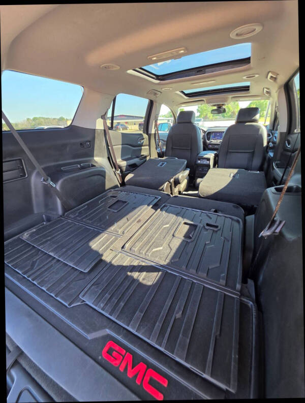 2023 GMC Acadia AT4