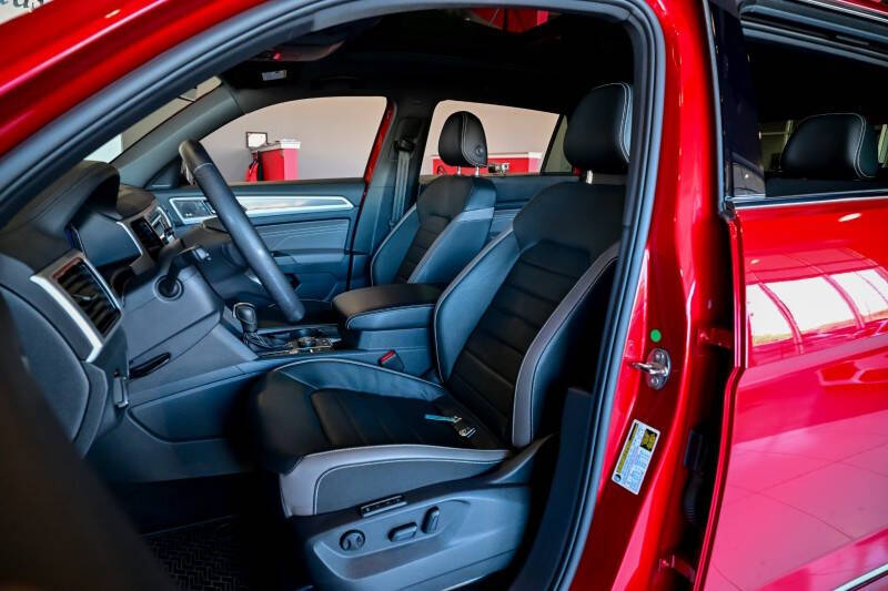 2022 Volkswagen Atlas Cross Sport V6 SEL Premium R-Line 4Motion