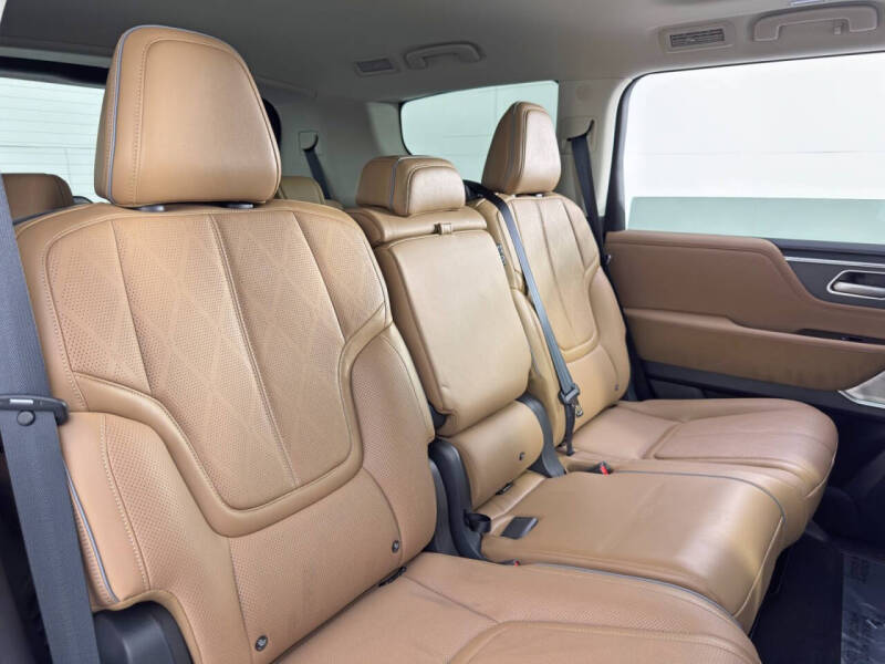 2025 Infiniti QX80 Sensory