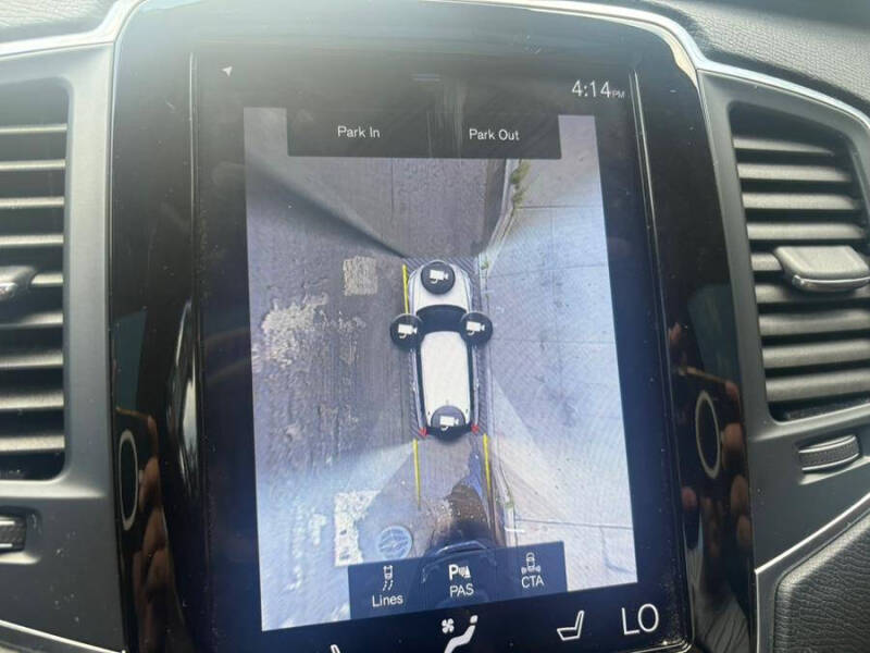 2019 Volvo XC90 T6 Momentum