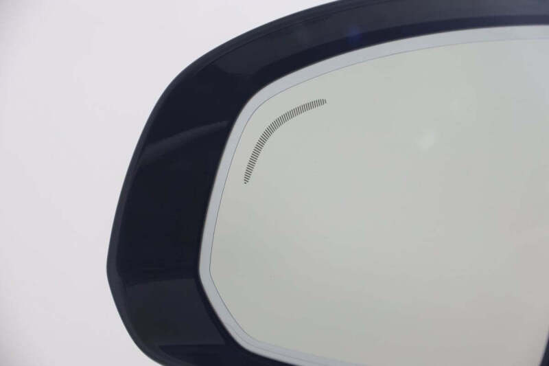 2025 Volvo XC90 B5 Plus Bright Theme