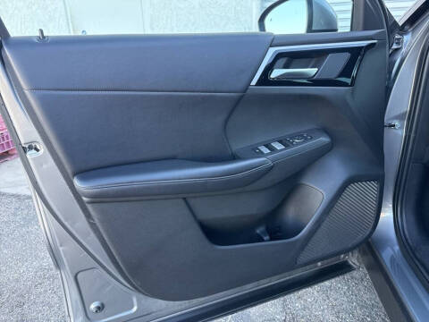 2023 Mitsubishi Outlander SE