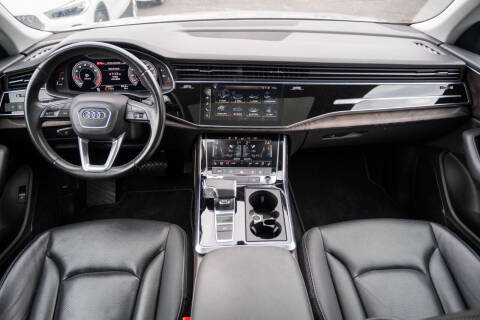 2020 Audi Q8 quattro Premium Plus 55 TFSI