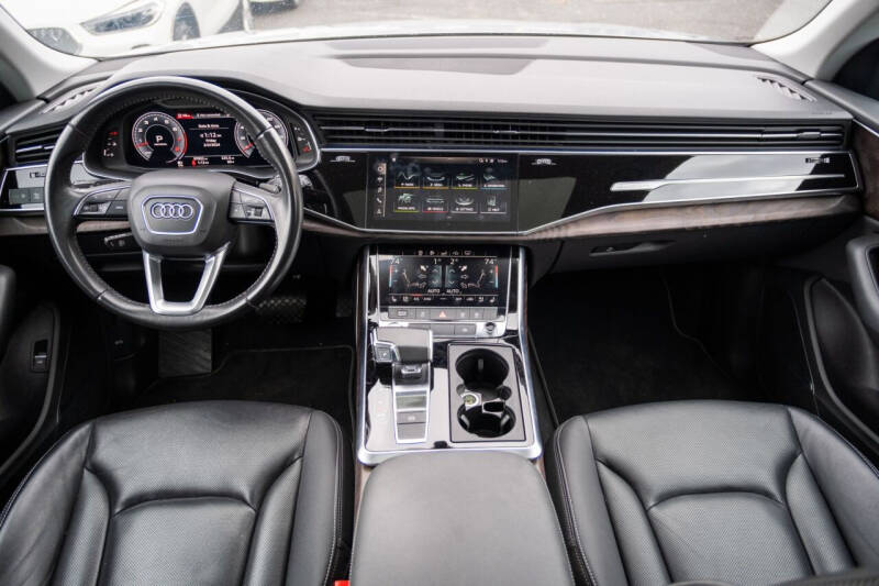 2020 Audi Q8 quattro Premium Plus 55 TFSI