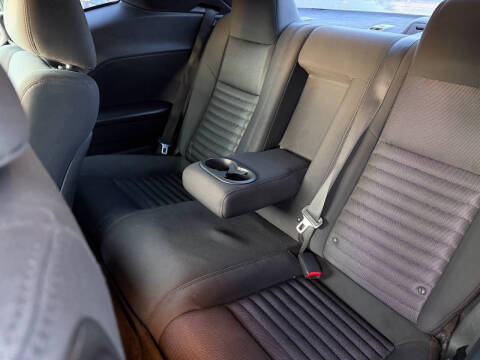 2014 Dodge Challenger SXT