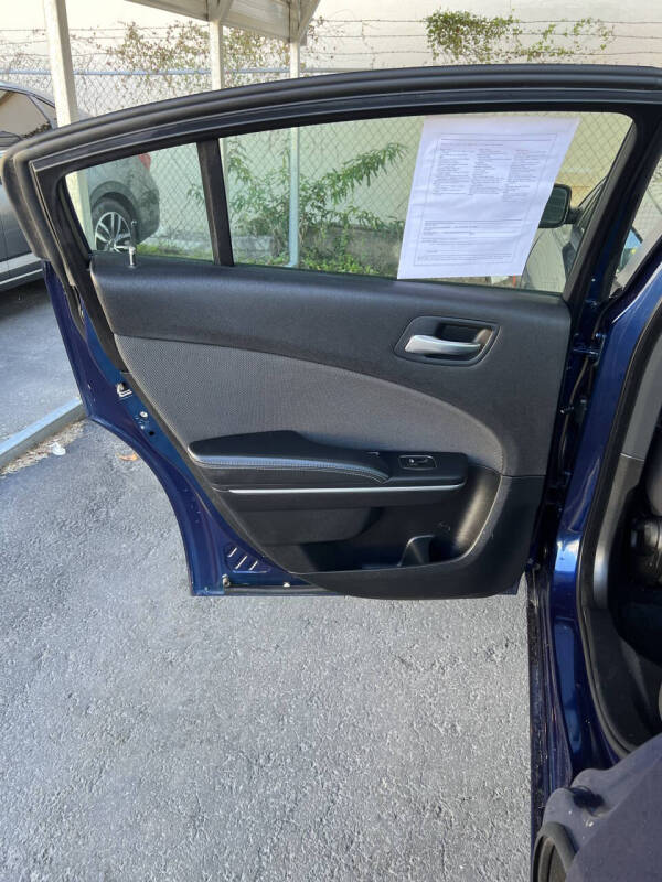 2015 Dodge Charger SE