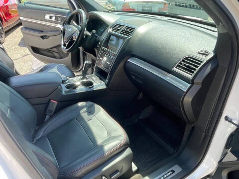 2017 Ford Explorer Sport