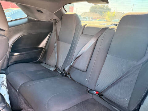 2016 Dodge Challenger R/T Shaker