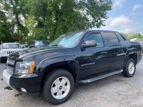 2009 Chevrolet Avalanche for sale at CHAD AUTO SALES in Saint Louis MO