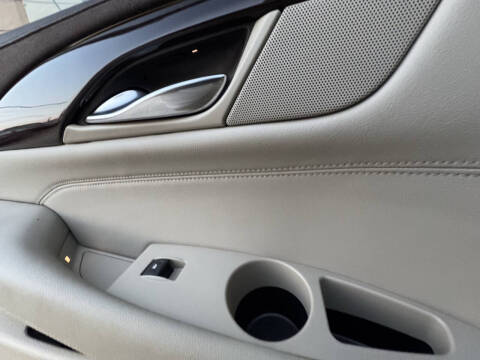 2017 Cadillac Escalade Luxury