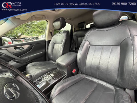2017 Infiniti QX70