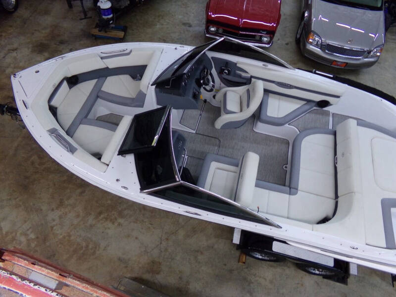 2021 Cobalt Boats CS22