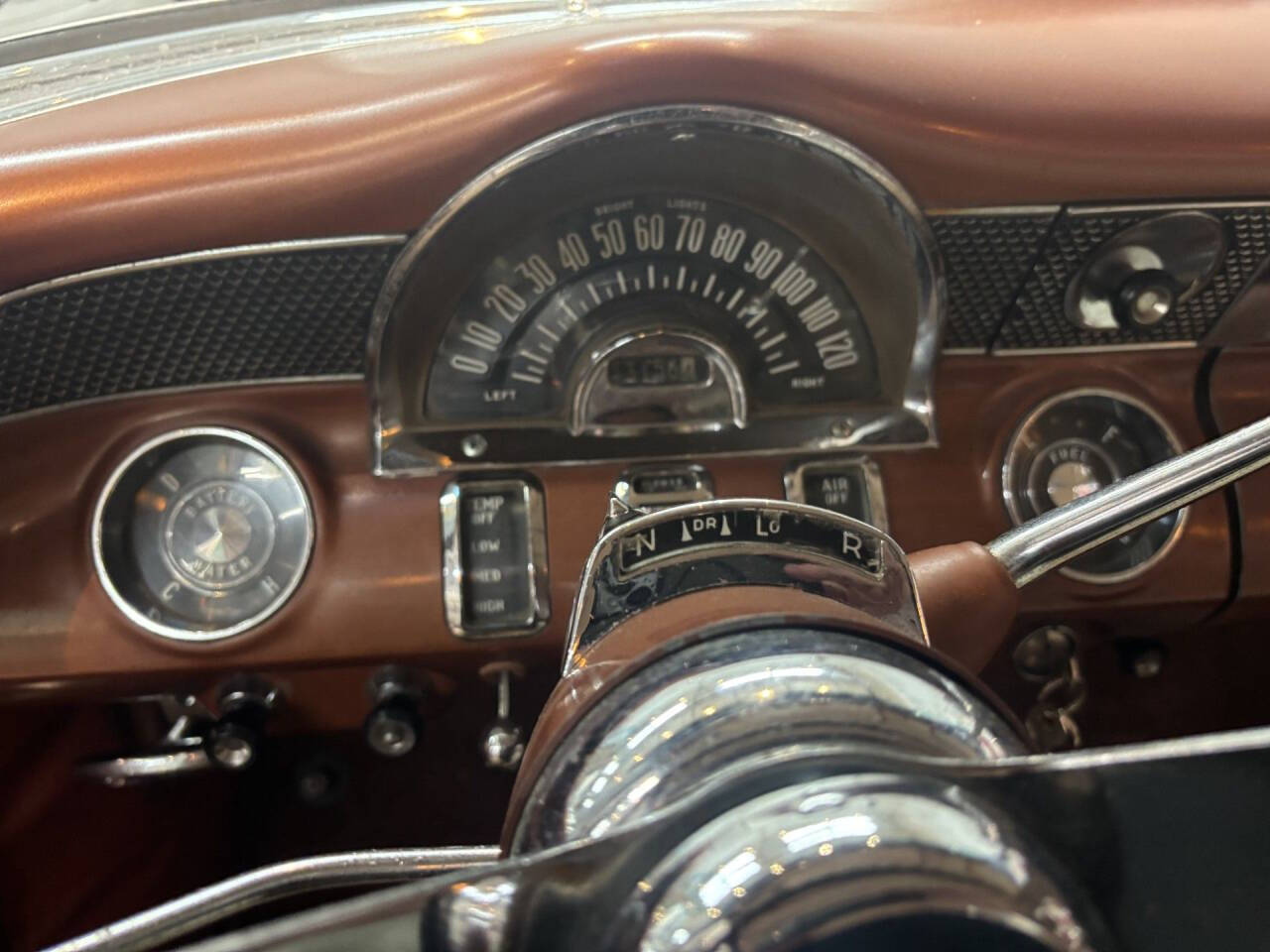1955 Pontiac Safari 29