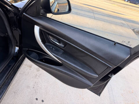 2017 BMW 3 Series 320i