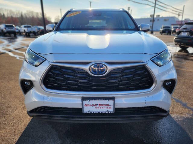 2022 Toyota Highlander Hybrid XLE