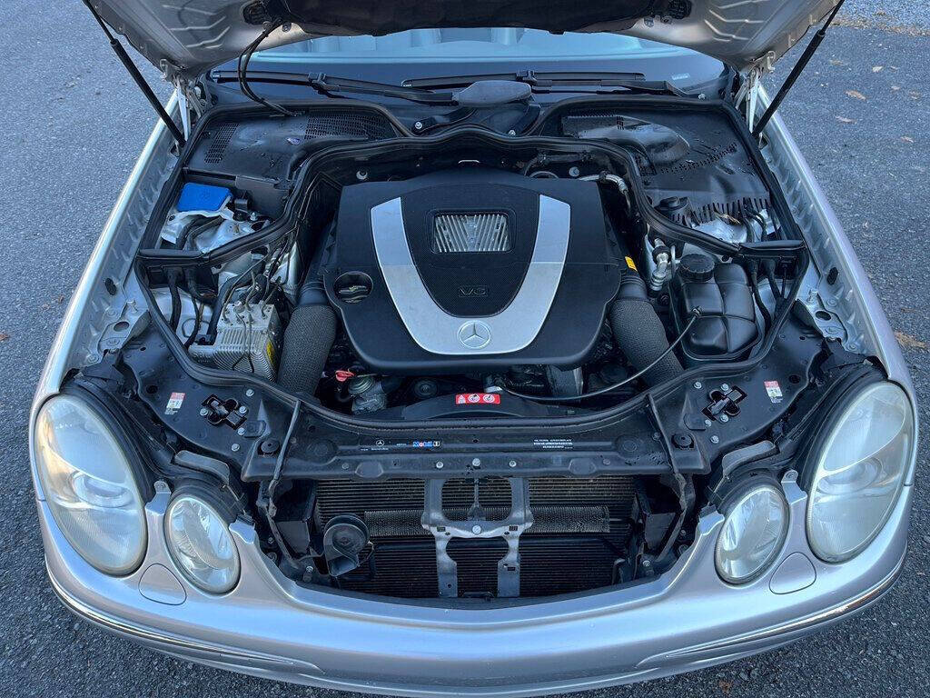 2006 Mercedes-Benz E-Class 13