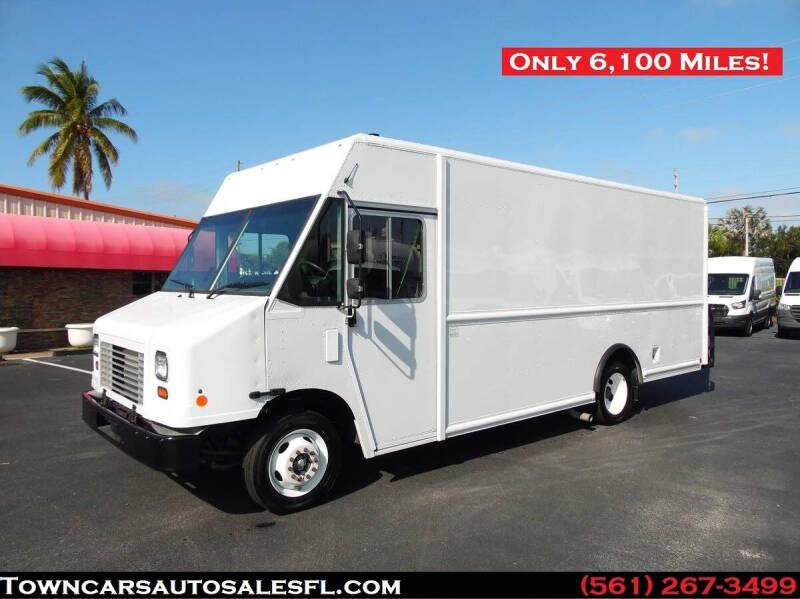 2021 Utilimaster F90 for sale at Town Cars Auto Sales in West Palm Beach FL
